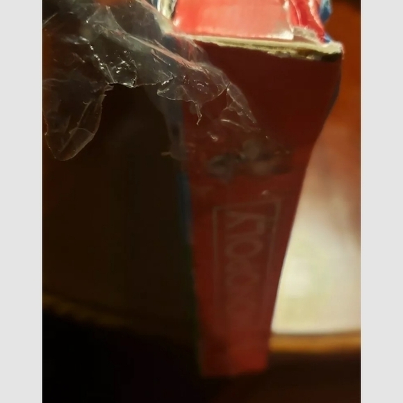 Hasbro Monopoly (C1009) Classic Board Game New Sealed with Damage to Box as is - Picture 7 of 7